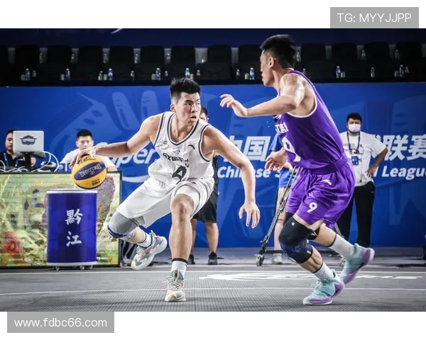 成都篮球队在邀请赛中的比赛经验与表现分析
